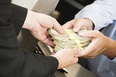 員工能否以未支付年休假工資為由辭職主張經(jīng)濟(jì)補(bǔ)償金？